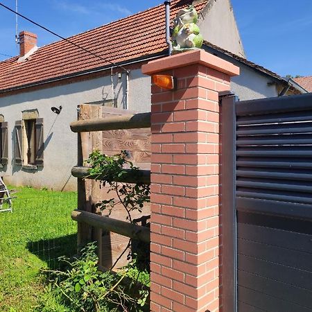 Bienvenue A La Grenouillere Villa Le Magny  Buitenkant foto